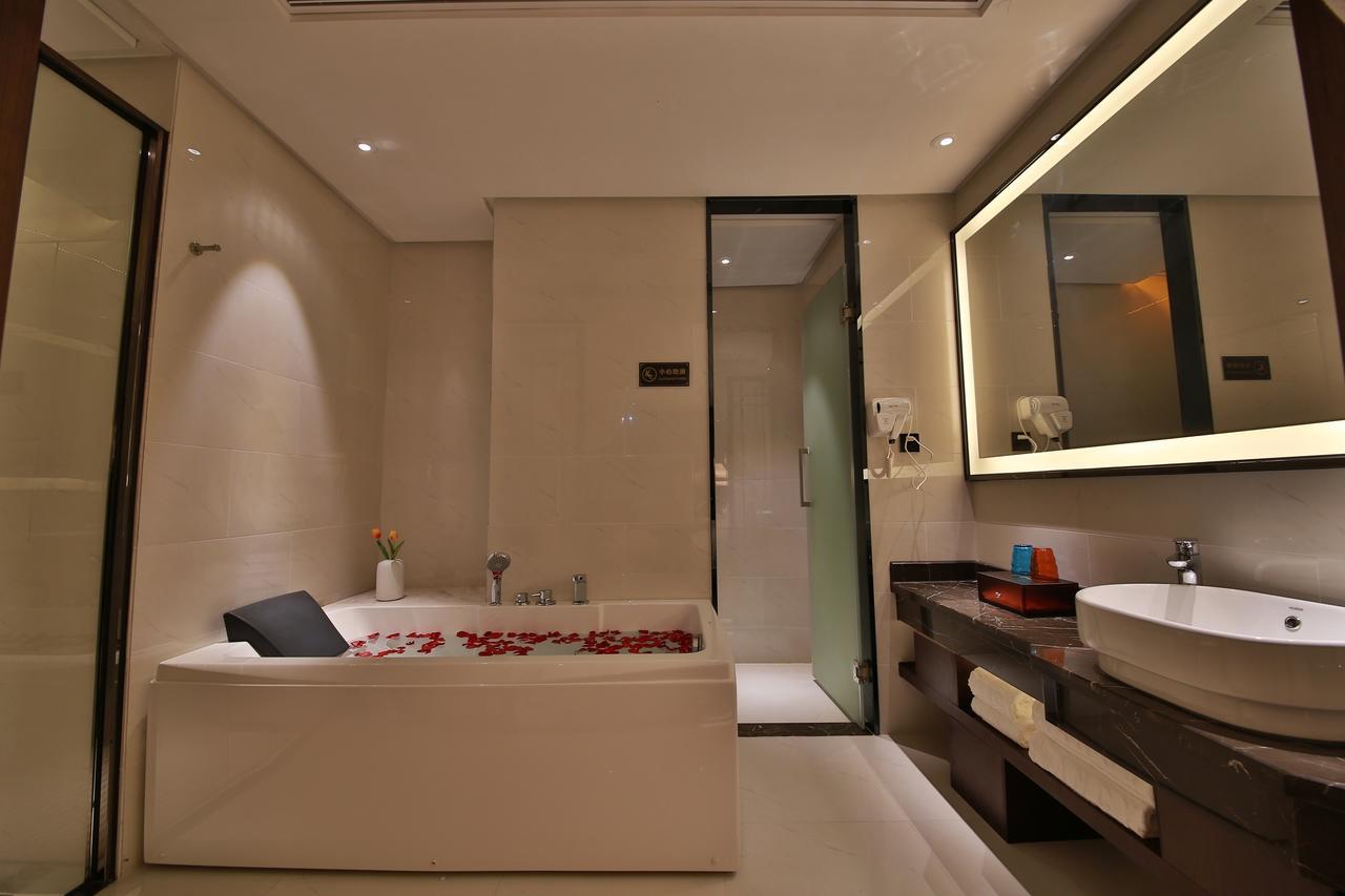 Fancy Hotel Shenzhen Dış mekan fotoğraf